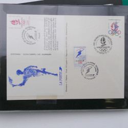 Vrac de timbres de France neufs et oblitérés en un carton.