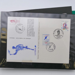 Vrac de timbres de France neufs et oblitérés en un carton.