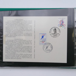 Vrac de timbres de France neufs et oblitérés en un carton.