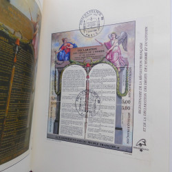 Vrac de timbres de France neufs et oblitérés en un carton.
