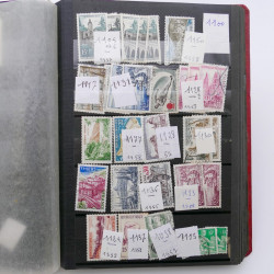 Vrac de timbres de France neufs et oblitérés en un carton.