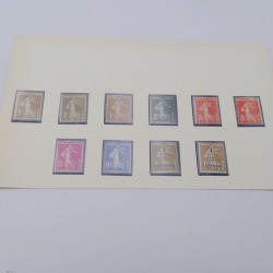 Vrac de timbres de France neufs et oblitérés en un carton.