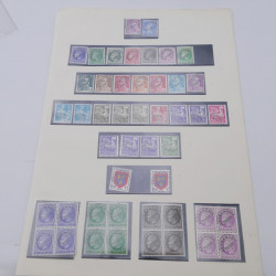 Vrac de timbres de France neufs et oblitérés en un carton.
