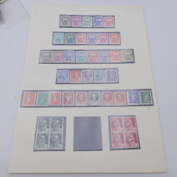 Vrac de timbres de France neufs et oblitérés en un carton.