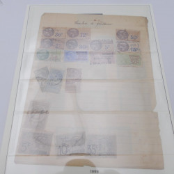 Vrac de timbres de France neufs et oblitérés en un carton.