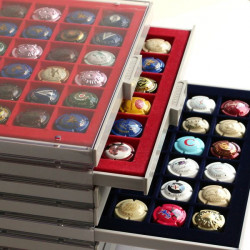 Box tiroir superposable pour 48 muselets de champagne, capsules de bière.