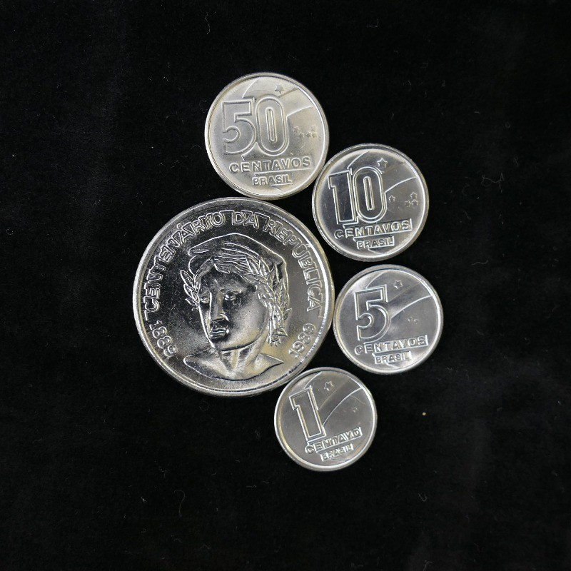Brésil 5 monnaies de collection.
