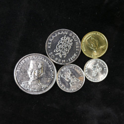 Brunei 5 monnaies de collection.