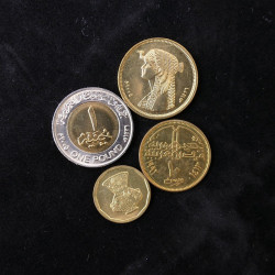 Egypte 5 monnaies de collection.