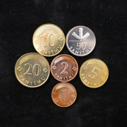 Lettonie 6 monnaies de collection.