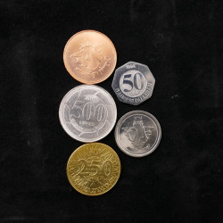 Liban 5 monnaies de collection.