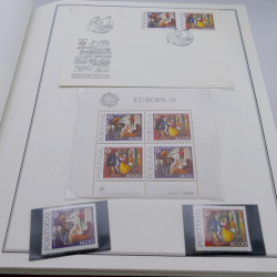 Collection historique des timbres Europa 1976-1979 en album Cérès.