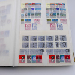 Lot de timbres d'Allemagne R.F.A. 1960-1982 neufs et oblitérés.