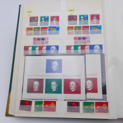 Lot de timbres d'Allemagne R.F.A. 1960-1982 neufs et oblitérés.