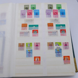Lot de timbres d'Allemagne R.F.A. 1960-1982 neufs et oblitérés.