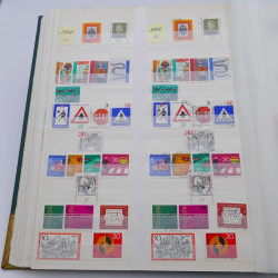 Lot de timbres d'Allemagne R.F.A. 1960-1982 neufs et oblitérés.