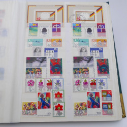 Lot de timbres d'Allemagne R.F.A. 1960-1982 neufs et oblitérés.