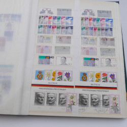 Lot de timbres d'Allemagne R.F.A. 1960-1982 neufs et oblitérés.