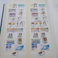 Lot de timbres d'Allemagne R.F.A. 1960-1982 neufs et oblitérés.