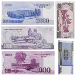 Corée du Nord 5 billets de banque neufs.