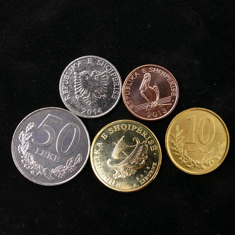 Albanie 5 monnaies de collection.
