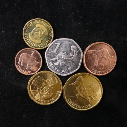 Mozambique 6 monnaies de collection.