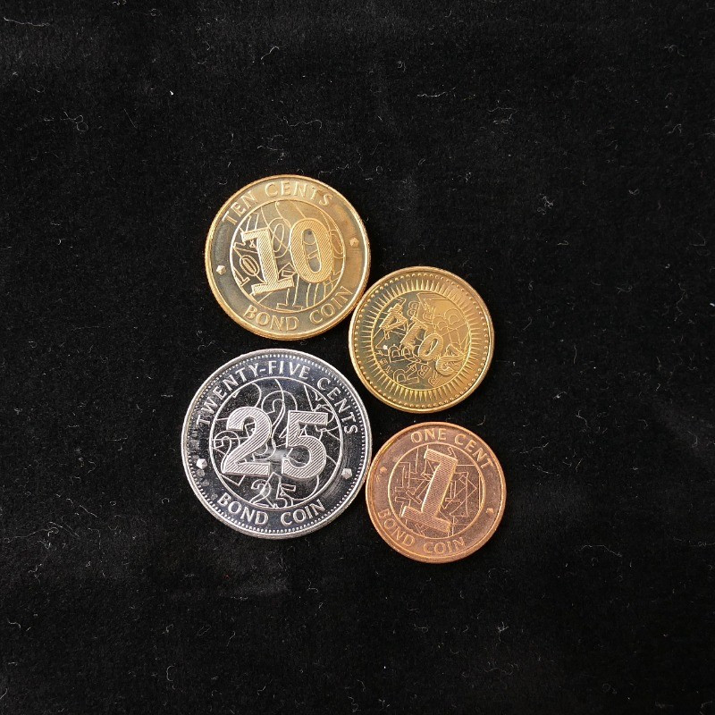 Zimbabwe 4 monnaies de collection.