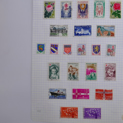 Collection timbres de France 1960-1983 neufs et oblitérés en 3 albums.