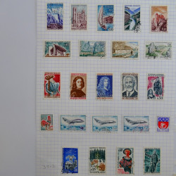 Collection timbres de France 1960-1983 neufs et oblitérés en 3 albums.