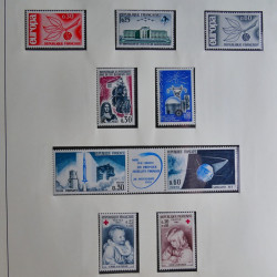 Collection timbres de France 1960-1983 neufs et oblitérés en 3 albums.