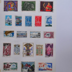 Collection timbres de France 1960-1983 neufs et oblitérés en 3 albums.