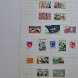 Collection timbres de France 1960-1983 neufs et oblitérés en 3 albums.