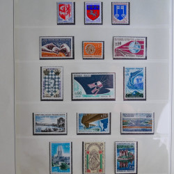 Collection timbres de France 1960-1983 neufs et oblitérés en 3 albums.