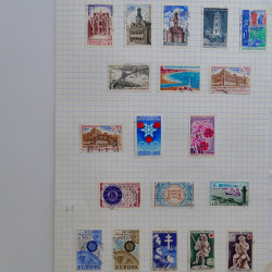 Collection timbres de France 1960-1983 neufs et oblitérés en 3 albums.