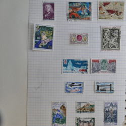 Collection timbres de France 1960-1983 neufs et oblitérés en 3 albums.