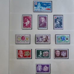 Collection timbres de France 1960-1983 neufs et oblitérés en 3 albums.