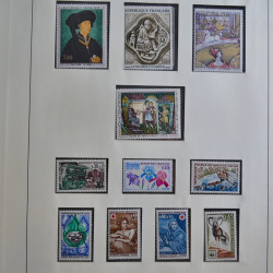 Collection timbres de France 1960-1983 neufs et oblitérés en 3 albums.