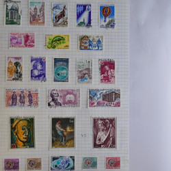 Collection timbres de France 1960-1983 neufs et oblitérés en 3 albums.