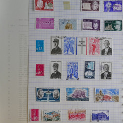 Collection timbres de France 1960-1983 neufs et oblitérés en 3 albums.