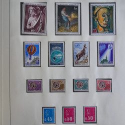 Collection timbres de France 1960-1983 neufs et oblitérés en 3 albums.