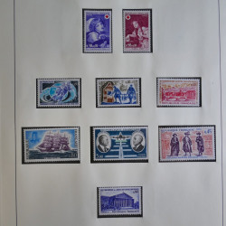 Collection timbres de France 1960-1983 neufs et oblitérés en 3 albums.