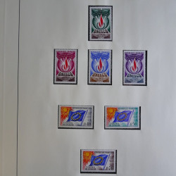Collection timbres de France 1960-1983 neufs et oblitérés en 3 albums.