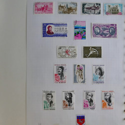 Collection timbres de France 1960-1983 neufs et oblitérés en 3 albums.