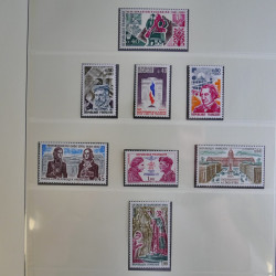 Collection timbres de France 1960-1983 neufs et oblitérés en 3 albums.