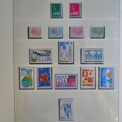 Collection timbres de France 1960-1983 neufs et oblitérés en 3 albums.