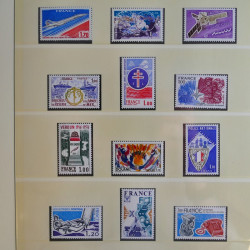 Collection timbres de France 1960-1983 neufs et oblitérés en 3 albums.