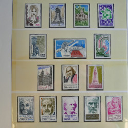 Collection timbres de France 1960-1983 neufs et oblitérés en 3 albums.