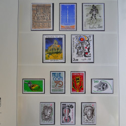 Collection timbres de France 1960-1983 neufs et oblitérés en 3 albums.