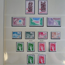 Collection timbres de France 1960-1983 neufs et oblitérés en 3 albums.