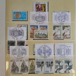 Collection timbres de France 1960-1983 neufs et oblitérés en 3 albums.
